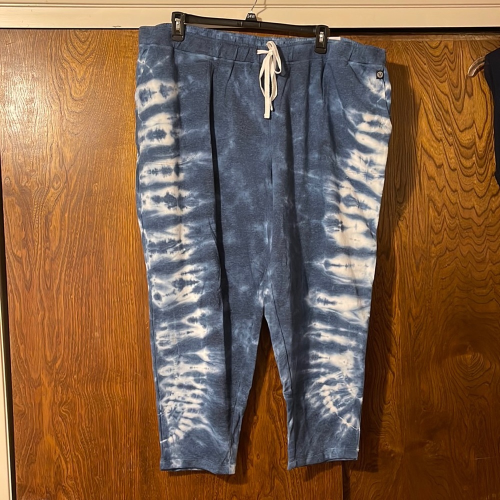 Livi by Lane Bryant active wear tie dye jogger,NWT,sz.26